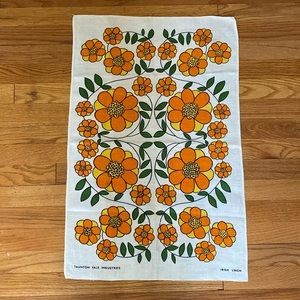 VTG Irish Linen Floral Tea Towel🌼